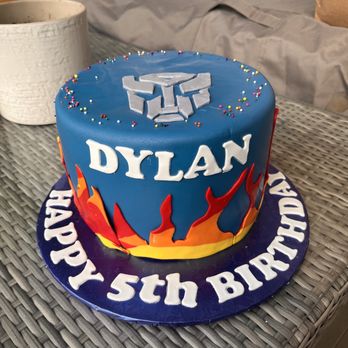 Imagine Cake Studio - Birthday cake with Transformers theme. - Desserts Near Me Imagine Cake Studio - Birthday cake with Transformers theme. - Desserts Near Me