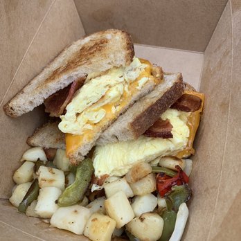 Torrey Pines Golf Course - Bfast sandwich w/ potatoes fr Grill at the Lodge at Torrey Pines ($16 | hearty) - Golf Near Me - La Jolla, California Torrey Pines Golf Course - Bfast sandwich w/ potatoes fr Grill at the Lodge at Torrey Pines ($16 | hearty) - Golf Near Me - La Jolla, California