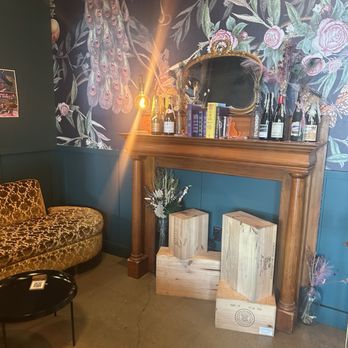 Common Craft - Breweries Near Me - Burlington, Massachusetts