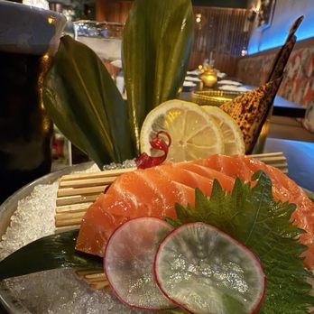 TARU - Salmon Sashimi - Sushi Bars Near Me - Las Vegas, Nevada