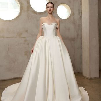 Bridal Gown Studio Orlando - Strapless ball gown Mikado fabric - Bridal Near Me - Orlando, Florida Bridal Gown Studio Orlando - Strapless ball gown Mikado fabric - Bridal Near Me - Orlando, Florida