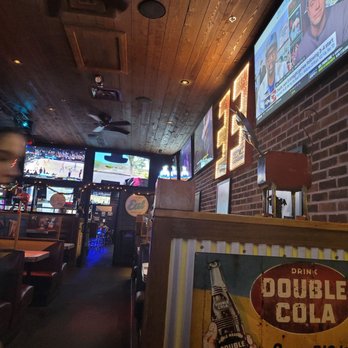 Bubba's 33 - Pizza Near Me - Glen Burnie, Maryland
