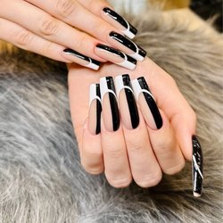 Hollywood Nails
