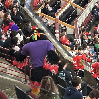 United Center - Stadiums & Arenas Near Me - Chicago, Illinois