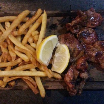 El Bagual - Bondiola con fritas - Steakhouses Near Me - Buenos Aires, C