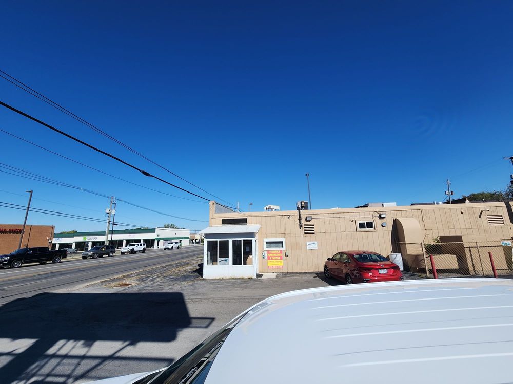 JOLIES TAILORING & ALTERATIONS Updated August 2024 3109 W Elm St, Lima, Ohio Sewing