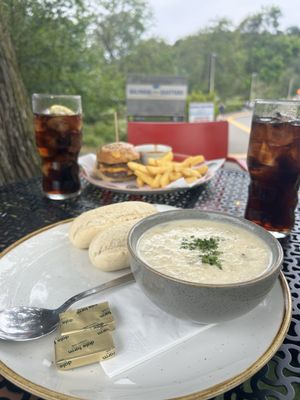 Oak Tree Inn by null