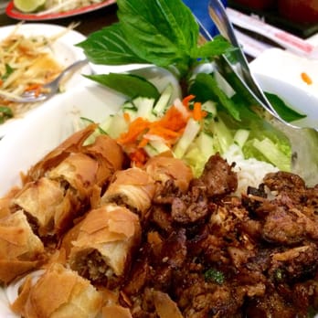 Ocean Pho - Vermicelli bowl with grilled pork and spring rolls - Vietnamese Near Me - Honolulu, Hawaii Ocean Pho - Vermicelli bowl with grilled pork and spring rolls - Vietnamese Near Me - Honolulu, Hawaii