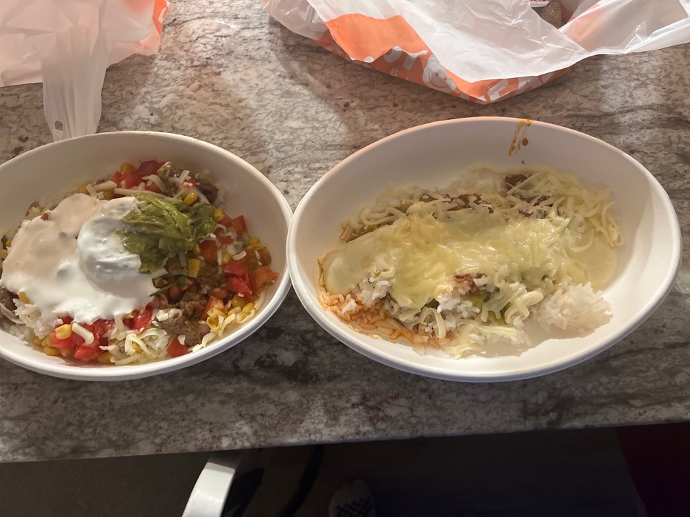 HOT HEAD BURRITOS Updated April 2024 18 Photos 635 N Main St