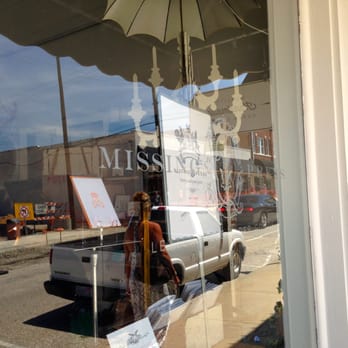 Missing Q Press - shopper reflection - Printing Services Near Me - Farmers Branch, Texas