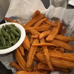 The Hidden Crab - 2 sides - Sweet potato fries and green beans.