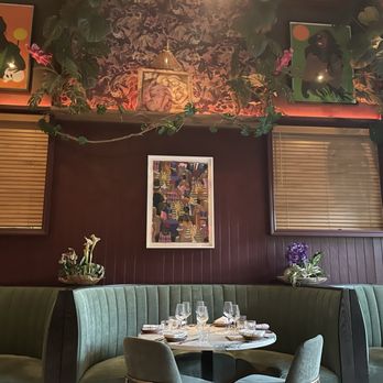 Las' Lap - Interior - Caribbean Near Me - Miami Beach, Florida
