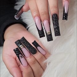 Vanne Nails - Frenchie glitter