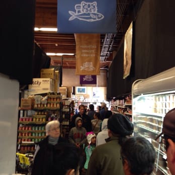 Tokyo Fish Market - This was the day before Christmas Day. The check out line snaked to the back of the store. Plan accordingly! - Seafood Markets Near Me - Berkeley, California