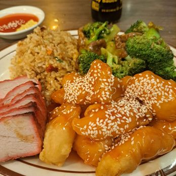 Susie's Cafe - # 4 combo broccoli beef, bbq pork, pork fried rice and chicken. - Chinese Near Me - Pendleton, Oregon Susie's Cafe - # 4 combo broccoli beef, bbq pork, pork fried rice and chicken. - Chinese Near Me - Pendleton, Oregon