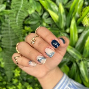 Bloom Studio - Nail Salons Near Me - Long Island city, New York