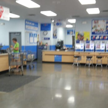Walmart Supercenter - Large c/s area. Wow. No one's in there? - Grocery Near Me - Gordonsville, Virginia