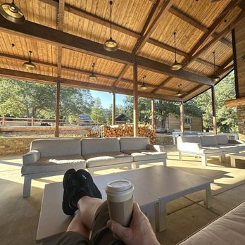 Firefall Ranch Yosemite - The outdoor lounge area for coffee - Hotels Near Me - Groveland, California Firefall Ranch Yosemite - The outdoor lounge area for coffee - Hotels Near Me - Groveland, California