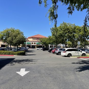 Laguna Village - Parking lot - Shopping Centers Near Me - Sacramento, California Laguna Village - Parking lot - Shopping Centers Near Me - Sacramento, California