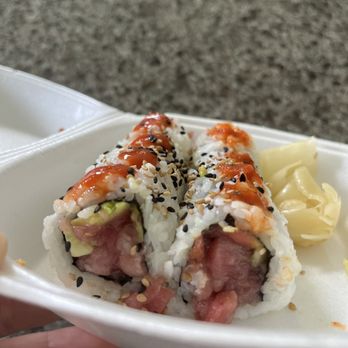 Sticky Rice Sushi - Spicy tuna roll - Sushi Bars Near Me - Riverview, Florida