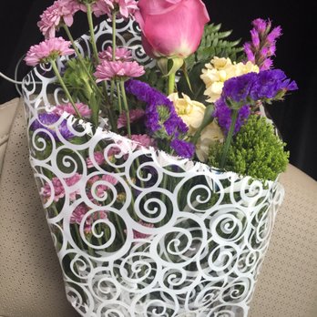 Hansen's Florist - Small Bouquet $15! - Florists Near Me - Seattle, Washington Hansen's Florist - Small Bouquet $15! - Florists Near Me - Seattle, Washington