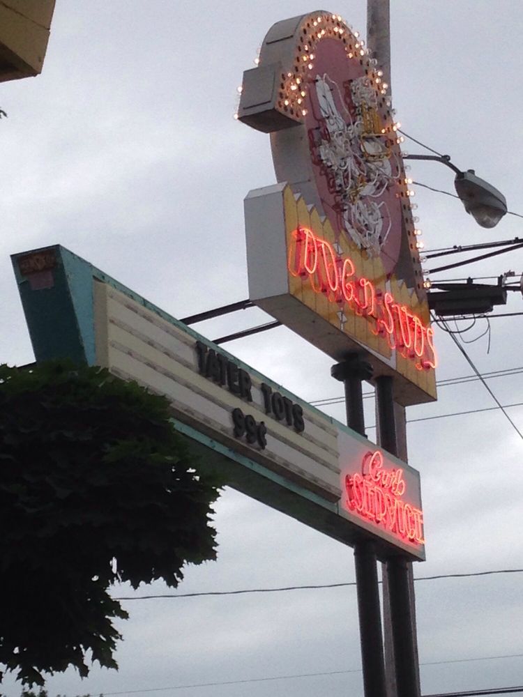 DOG N SUDS DRIVEIN 64 Photos & 31 Reviews Fast Food 4221 Grand