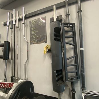 LoneStar Lifting - Bars - Gyms Near Me - San Antonio, Texas