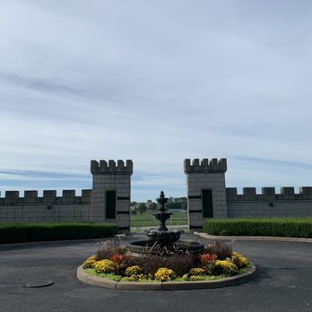 The Kentucky Castle - This is the entrance driveway to The Castle! - Hotels Near Me - Versailles, Kentucky