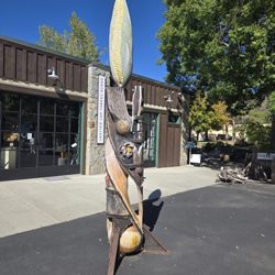 Santa Ysabel Art Gallery - Carved tree art piece