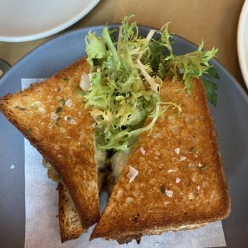Carpenters Hall - Grilled cheese - New American Near Me - Austin, Texas Carpenters Hall - Grilled cheese - New American Near Me - Austin, Texas