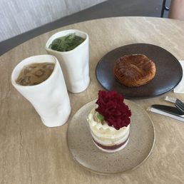 Matcha Latte & White Chocolate Raspberry Cake Matcha Latte & White Chocolate Raspberry Cake