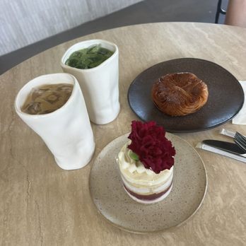 Hinar - Matcha Latte & White Chocolate Raspberry Cake - Cafes Near Me - San Diego, California Hinar - Matcha Latte & White Chocolate Raspberry Cake - Cafes Near Me - San Diego, California