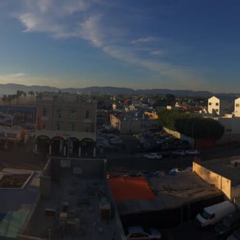 High Rooftop Lounge - View around sunset - Lounges Near Me - Venice, California High Rooftop Lounge - View around sunset - Lounges Near Me - Venice, California