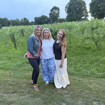 Greenvale Vineyards - Wineries Near Me - Portsmouth, Rhode Island