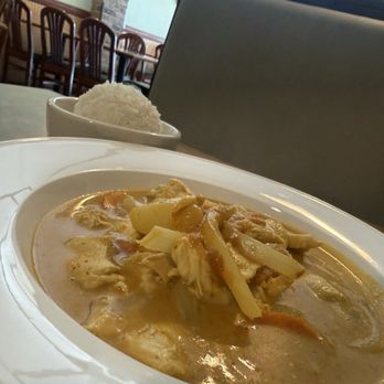 Thai Cafe - Yellow Curry (w/ chicken) - Thai Near Me - Orlando, Florida Thai Cafe - Yellow Curry (w/ chicken) - Thai Near Me - Orlando, Florida