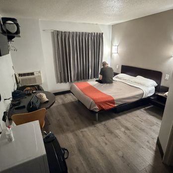 Motel 6 - Our room from the doorway - Hotels Near Me - Springfield, Illinois Motel 6 - Our room from the doorway - Hotels Near Me - Springfield, Illinois