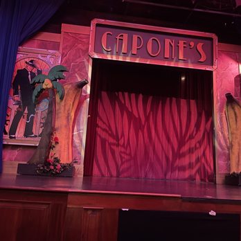 Capone's Dinner & Show - the stage - American Near Me - Orlando, Florida