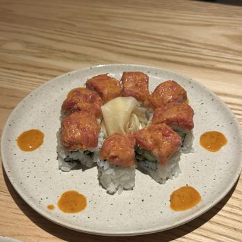 Raku - Tuna Assorted Sushi 6pc - Japanese Near Me - New York, New York Raku - Tuna Assorted Sushi 6pc - Japanese Near Me - New York, New York