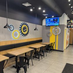 Burger Factory - Decor