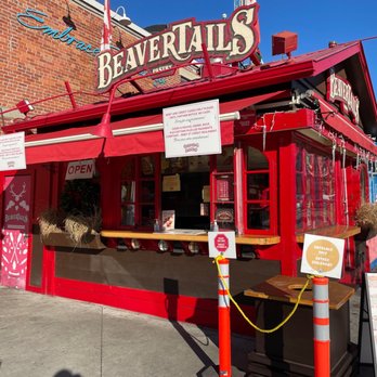 BeaverTails - Store is pretty unique. Warm and welcoming at Byward Market. - Desserts Near Me - Ottawa, Ontario