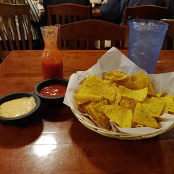 Jose's Authentic Mexican Restaurant - Complimentary Chips - Mexican Near Me - Wisconsin Dells, Wisconsin