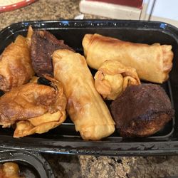 Chinese Delight - A15. Assorted Hot Appetizers for 2  Fantail shrimps, spring roll, fried wontons and shrimp toasts.