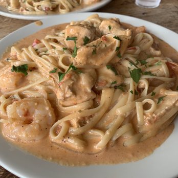 Bottega di Capri - Italian Near Me - Brookline, Massachusetts Bottega di Capri - Italian Near Me - Brookline, Massachusetts