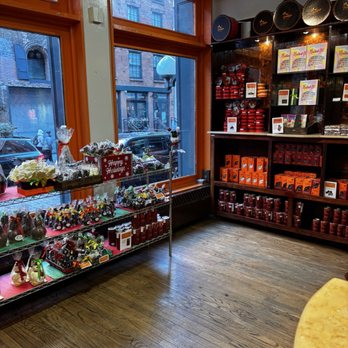 Jacques Torres Chocolate - Inside - Chocolatiers & Shops Near Me - Brooklyn, New York Jacques Torres Chocolate - Inside - Chocolatiers & Shops Near Me - Brooklyn, New York