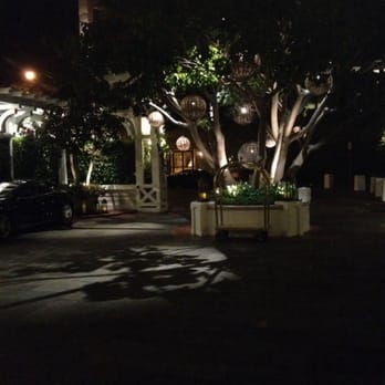 1 Pico - Driveway @ hotel. Very pretty at night! - New American Near Me - Santa Monica, California