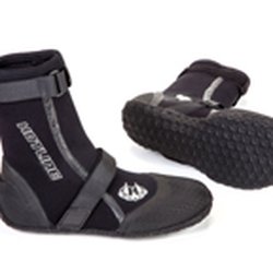 Best covered split toe booties on the planet!