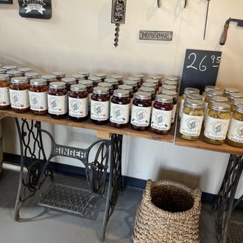 Rock Bottom Distillers - Moonshine selection - Distilleries Near Me - Spartanburg, South Carolina Rock Bottom Distillers - Moonshine selection - Distilleries Near Me - Spartanburg, South Carolina