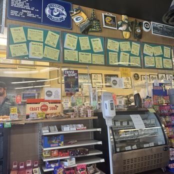Hollingshead's Delicatessen - Front where you order your food - Delis Near Me - Orange, California