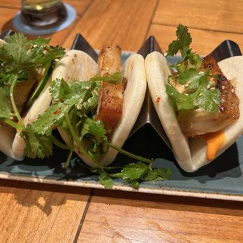 Maui Brewing - Roasted pork belly buns - Brewpubs Near Me - Lahaina, Hawaii Maui Brewing - Roasted pork belly buns - Brewpubs Near Me - Lahaina, Hawaii
