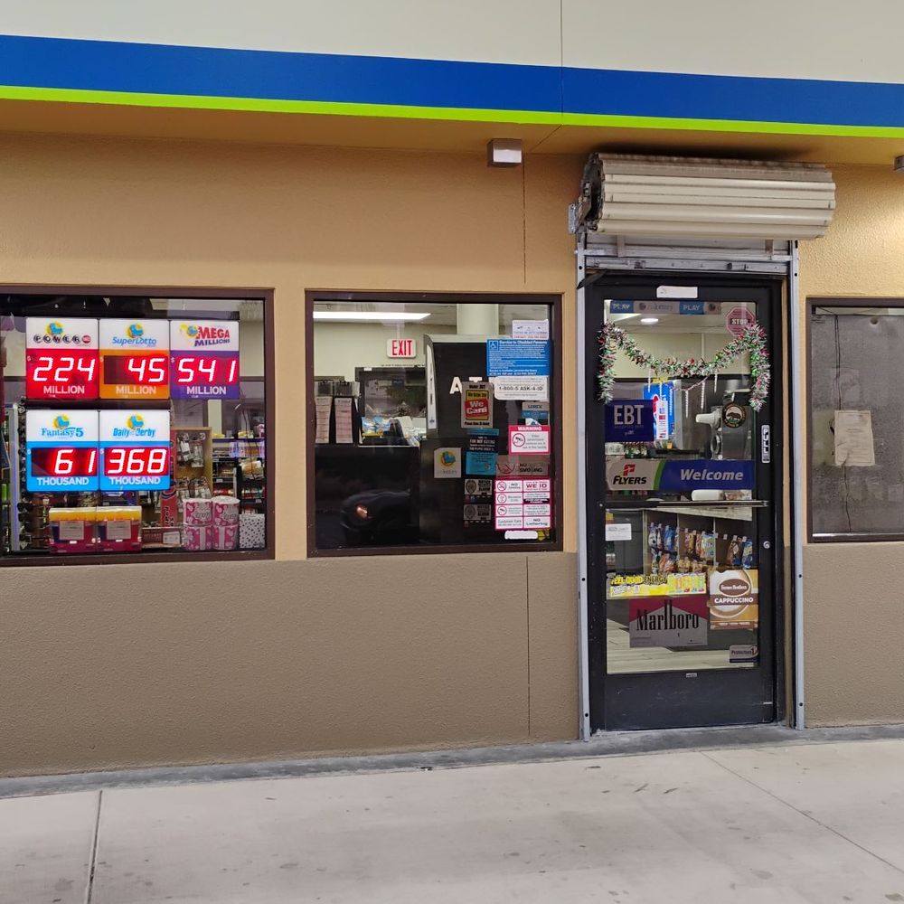 Flyers #81 - Convenience Store  12-01-2024 - Gas Stations Near Me - Visalia, California